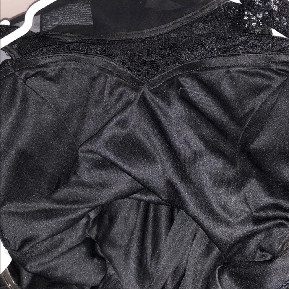 Dress - Picture 7 of 7